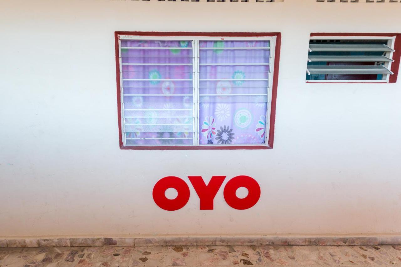Oyo Hotel Rubi Ζιουατανέχο Εξωτερικό φωτογραφία